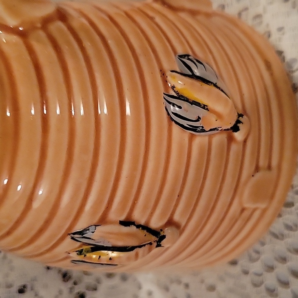 Vintage Bee Pot - Picture 6 of 7
